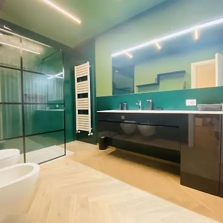 Sweet Time Venice, Luxury San Marco Frezzaria Apt! *