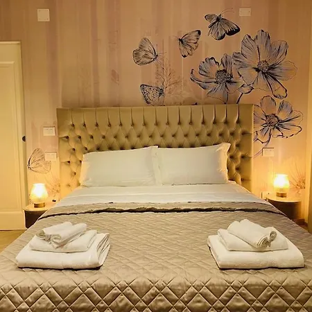 Sweet Time Venice, Luxury San Marco Frezzaria Apt! *