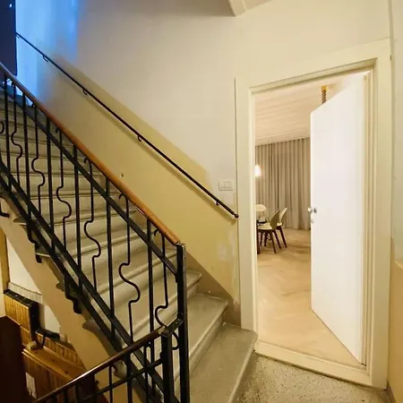 Sweet Time Venice, Luxury San Marco Frezzaria Apt! Apartment Venice