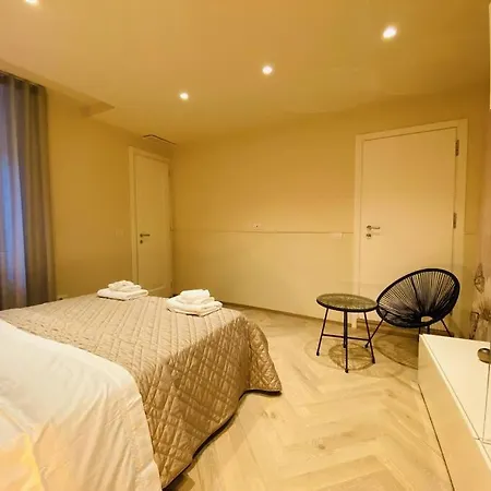 Sweet Time Venice, Luxury San Marco Frezzaria Apt! Apartamento Venecia